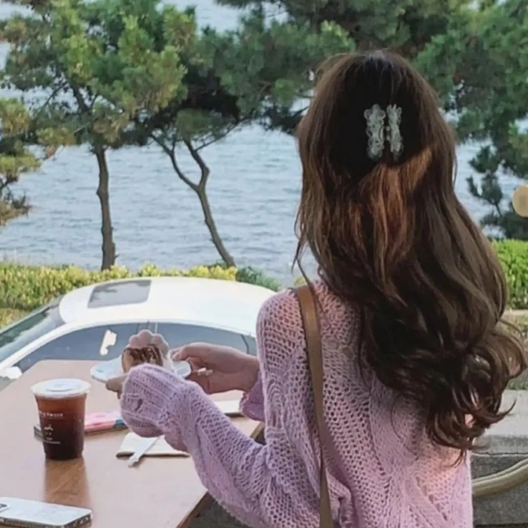小黄花青草地